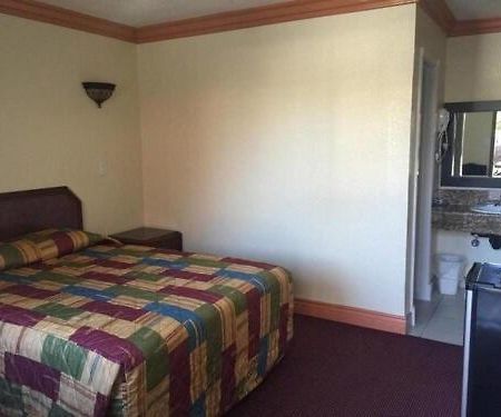 Travel Inn Motel Los Angeles Dış mekan fotoğraf